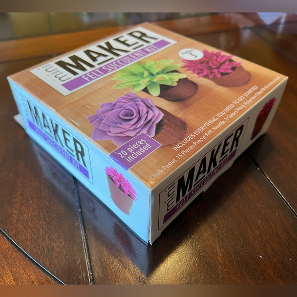 Mini Maker Felt Succulent Kit Multicolor - Picture 8 of 8